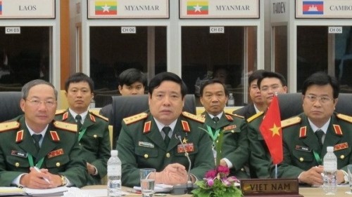 Vietnam attends ASEAN Defense Ministers’ meeting - ảnh 1